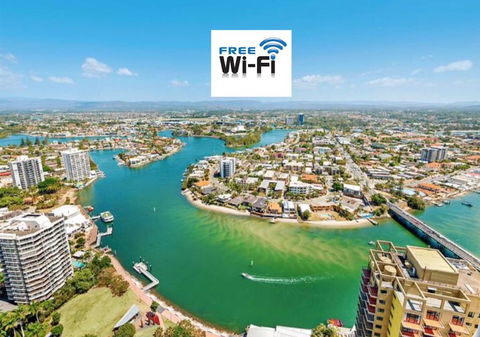 Water Views In The Sky - Australia Accommodation 1