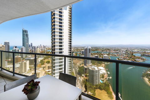 Water Views In The Sky - Australia Accommodation 2