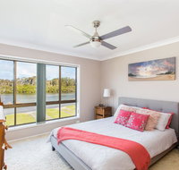 Waterfront at Point Road - Australia Accommodation