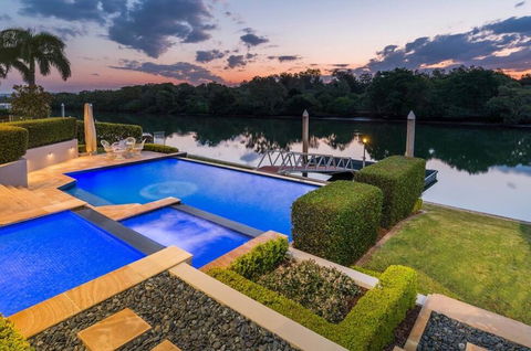 Waterfront Home / Amazing Place To Be - Australia Accommodation 1