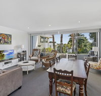 Waterfront resort living with space for the family - Australia Accommodation