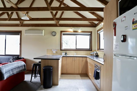 Red Ceder Cottage - Great Ocean Road - Port Campbell - Australia Accommodation 14