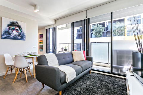 Complete Host 50 Claremont St Apartments - Australia Accommodation 17