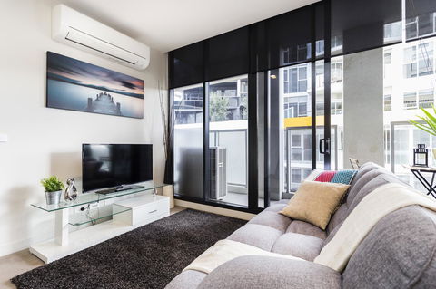 Complete Host 50 Claremont St Apartments - Australia Accommodation 12