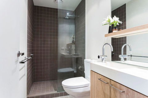 Complete Host 50 Claremont St Apartments - Australia Accommodation 24