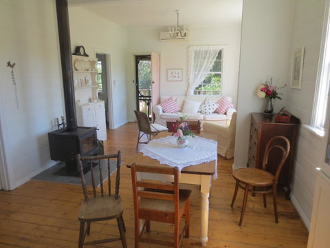 Walnut Cottage Via Leongatha - Australia Accommodation 5