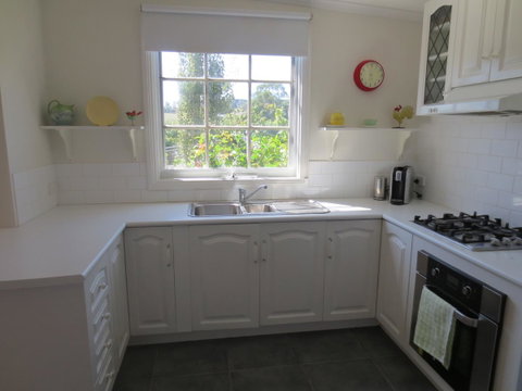 Walnut Cottage Via Leongatha - Australia Accommodation 4