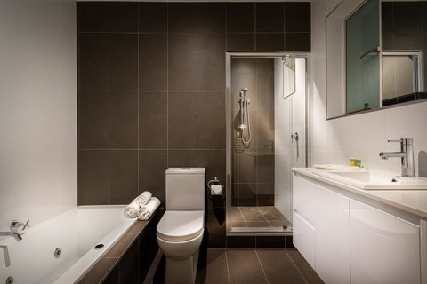 Crest On Barkly Serviced Apartments - Australia Accommodation 7