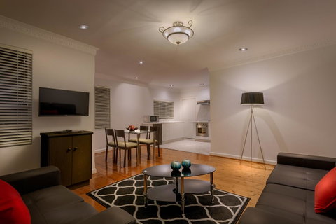 Crest On Barkly Serviced Apartments - Australia Accommodation 11