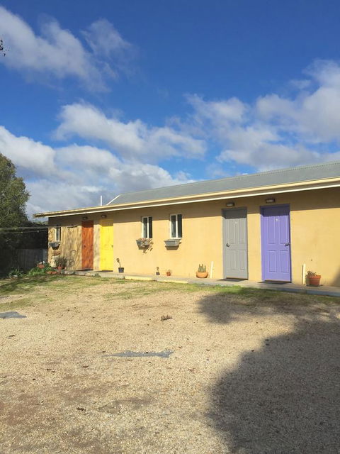 The Albion Motel Castlemaine - Australia Accommodation 3