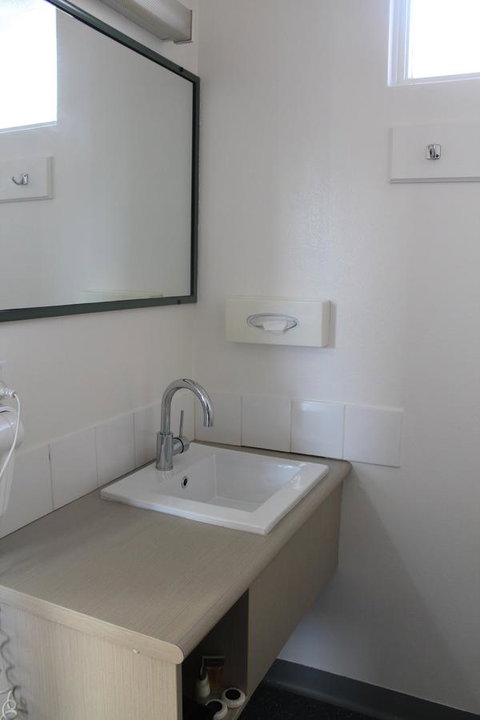 Rochester Motel - Australia Accommodation 22