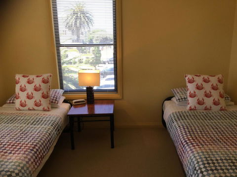 At The Beach Apartments - Australia Accommodation 3
