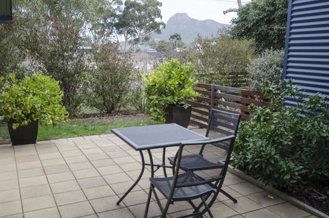 Corrugated Cottage - Australia Accommodation 10