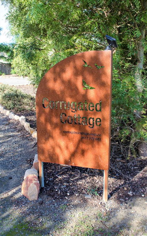 Corrugated Cottage - Australia Accommodation 1