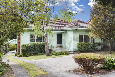 Hillside House - Australia Accommodation 0