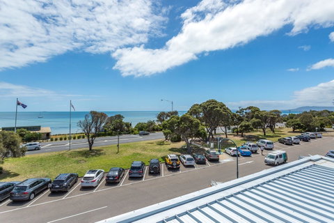 Blairgowrie Apartment 2 - On The Beach - Australia Accommodation 13