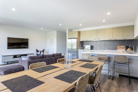 Blairgowrie Apartment 2 - On The Beach - Australia Accommodation 4