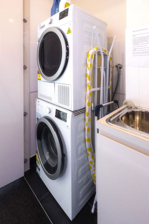 Waterfront Apt 234 Marinaquays - Australia Accommodation 31