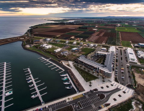 Waterfront Apt 234 Marinaquays - Australia Accommodation 5