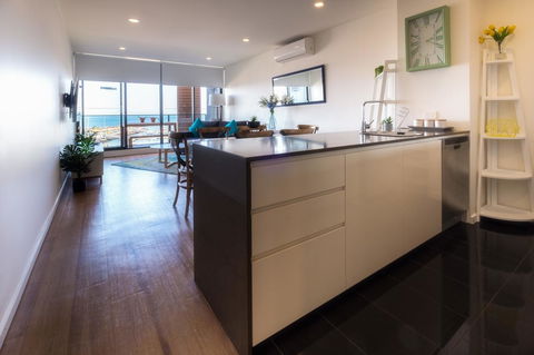 Waterfront Apt 234 Marinaquays - Australia Accommodation 14