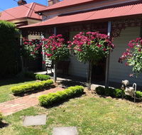Airleigh-Rose Cottage - Australia Accommodation