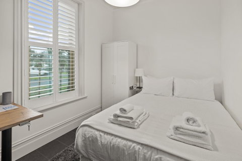 Work Sleep Live Melbourne - Australia Accommodation 3