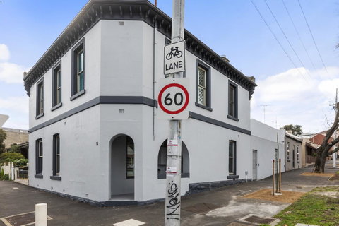 Work Sleep Live Melbourne - Australia Accommodation 18