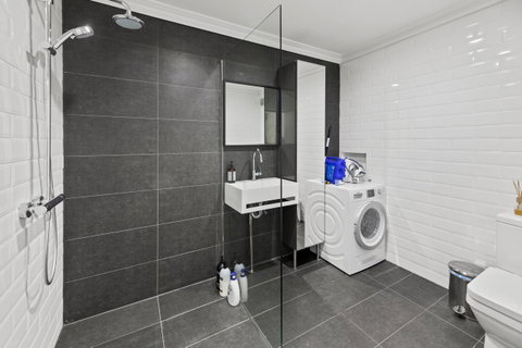 Work Sleep Live Melbourne - Australia Accommodation 11