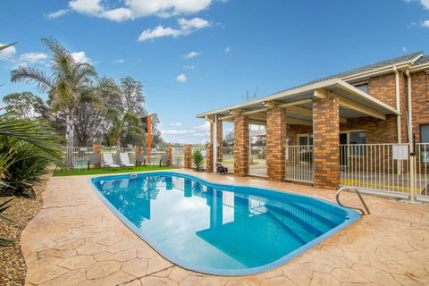 Hybiscus Waterfront Apartments - Australia Accommodation 0