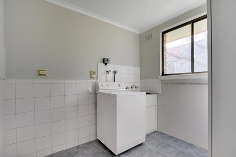 Hybiscus Waterfront Apartments - Australia Accommodation 9