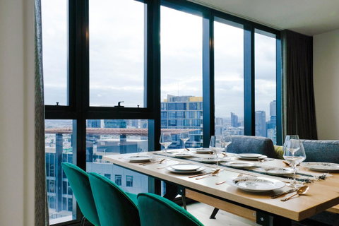 Deluxe Sea Views Apartment - Australia Accommodation 17