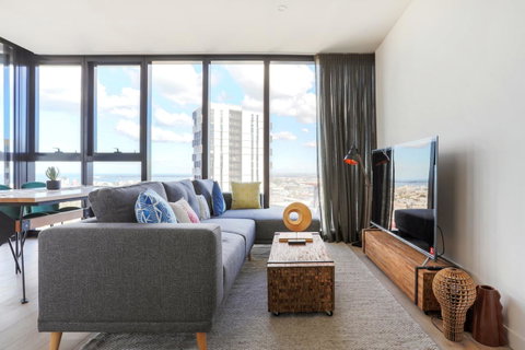 Deluxe Sea Views Apartment - Australia Accommodation 3