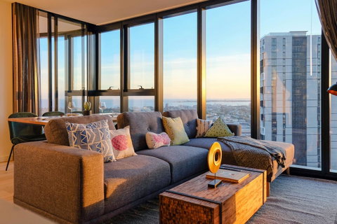 Deluxe Sea Views Apartment - Australia Accommodation 9