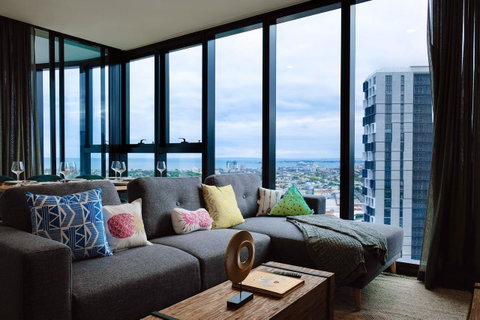 Deluxe Sea Views Apartment - Australia Accommodation 14