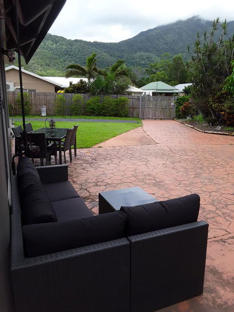 The Peacocks Nest - Australia Accommodation 30