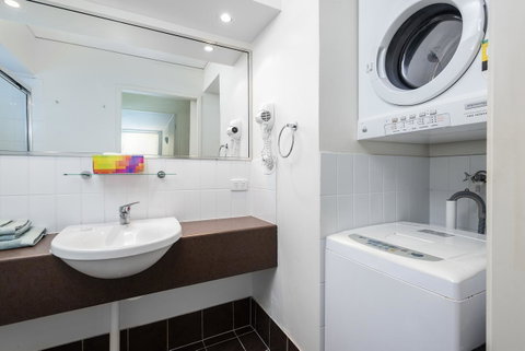 Coloured Sands - Rainbow Beach Resort - 5 Mins To Beach - Australia Accommodation 10