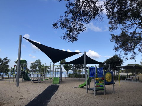 Bribie Island Hotel - Australia Accommodation 23