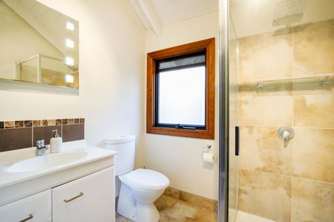 Airlie Beach Eco Cabins - Adults Only - Australia Accommodation 22