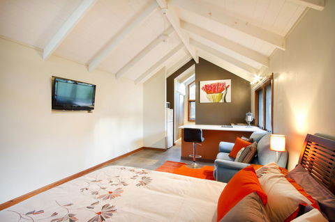 Airlie Beach Eco Cabins - Adults Only - Australia Accommodation 9