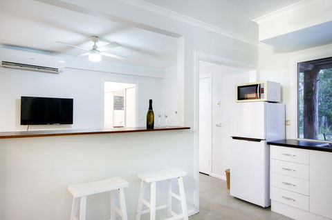 Airlie Beach Eco Cabins - Adults Only - Australia Accommodation 8