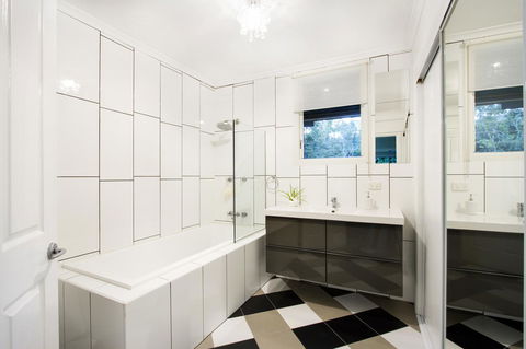 Airlie Beach Eco Cabins - Adults Only - Australia Accommodation 35