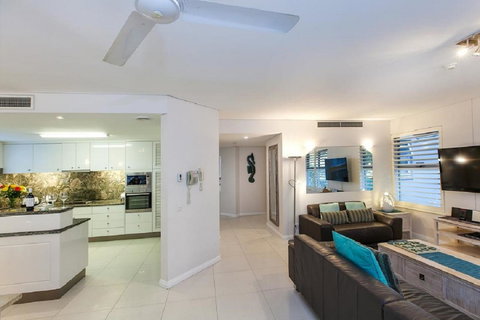 Emerald Noosa - Australia Accommodation 8