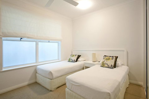 Emerald Noosa - Australia Accommodation 31