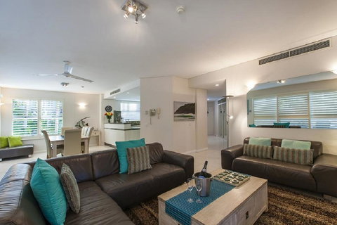 Emerald Noosa - Australia Accommodation 14