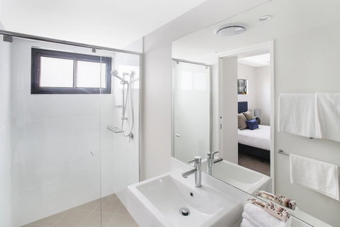 Direct Collective - Sea Breeze Mooloolaba - Australia Accommodation 7