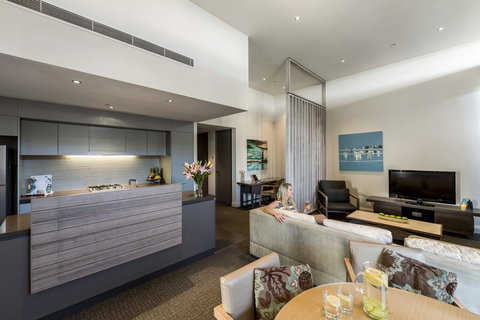 Oaks Redcliffe Mon Komo Suites - Australia Accommodation 20