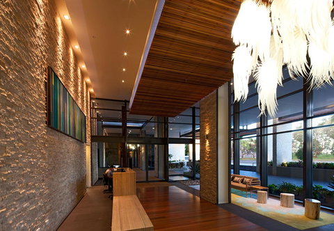 Oaks Redcliffe Mon Komo Suites - Australia Accommodation 13