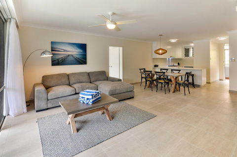 Frangipani 104 - Hamilton Island - Australia Accommodation 4