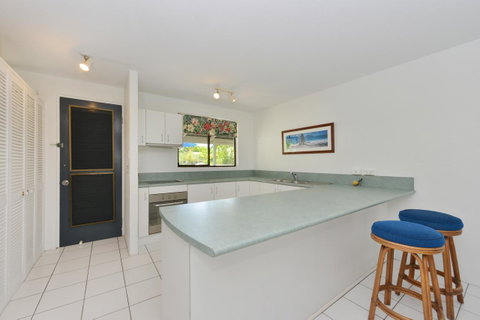 Seascape Holidays At Beachfront Terraces - Australia Accommodation 15