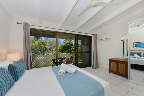 Seascape Holidays At Beachfront Terraces - Australia Accommodation 5
